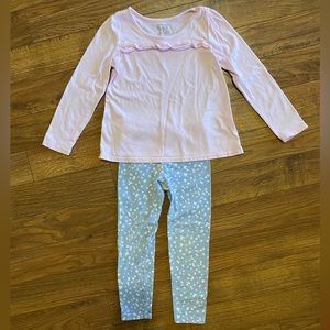 Childrens place outfit, light pink top and gray blue leggings, 4T